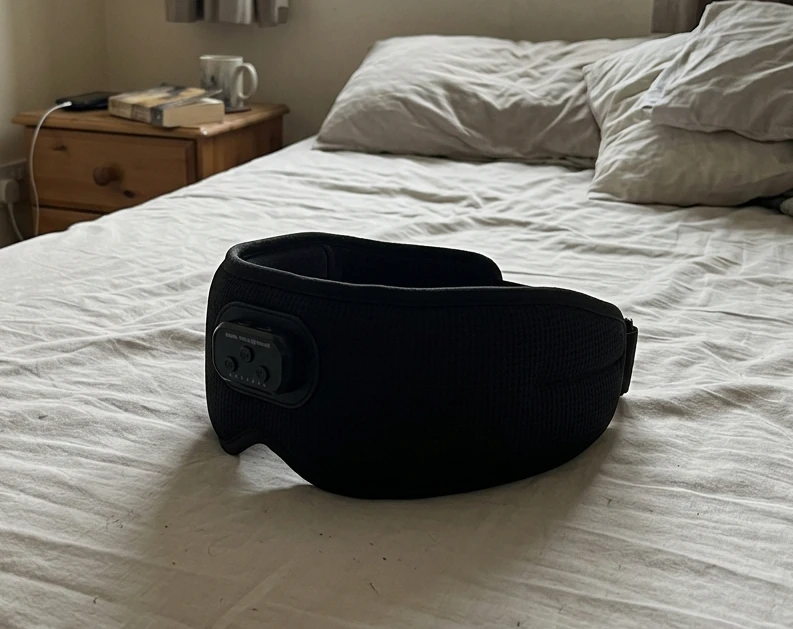Cliente paisible avec le masque de sommeil Somnia™